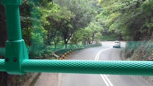 35 ヴィクトリア・ピークからのバス